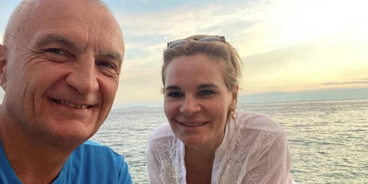 “Një dashuri më vete”, Meta dhe Kryemadhi “selfie” nga Jala