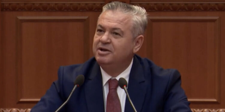 “Në PS ka akoma deputet spiunë”, Murrizi: Ditën që do hapen dosjet, shqiptarët do shohin llumin që i ka drejtuar për 32 vite