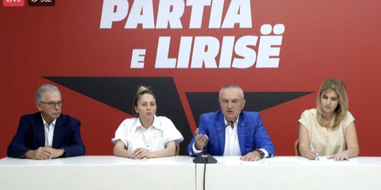 Tensionet, Meta: Qeveria shqiptare të pozicionohet qartë në krah të Kosovës, Vuçiçi mbylli kufijtë, Rama mbylli gojën mbrëmë