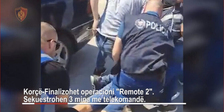 Prodhonte mina me telekomandë që përdoreshin në ngjarje kriminale, policia shtrin në tokë 35-vjeçarin nga Lezha