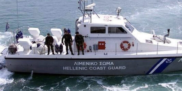 Alarm në Prevezë, autoritetet greke njoftohen për një minë në det