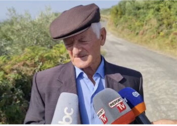 “Ka ndodhur hataja”, banorët për krimin në Mallakastër: I ati po lante këmbët, i biri e goditi në kokë pa shkak