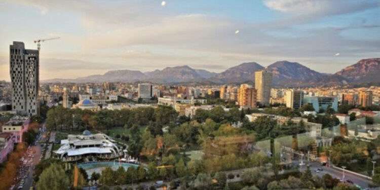 Sipërfaqja e lejeve të ndërtimit arrin rekord në Tiranë, në 6 mujorin e parë 2022