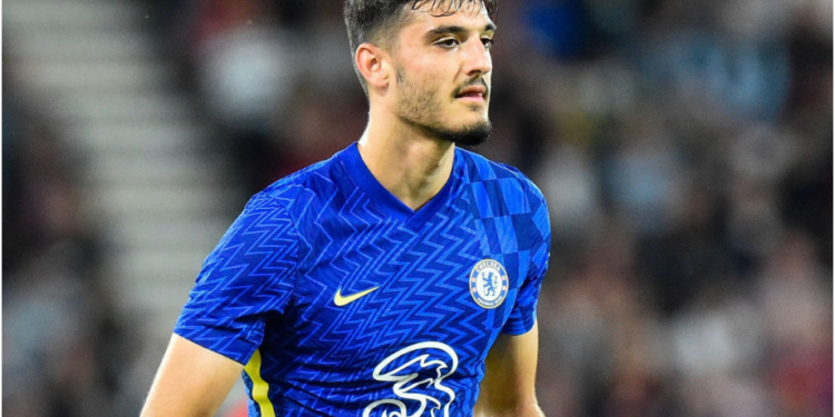 Formula e transferimit të Gordon, Chelsea sakrifikon edhe Brojën