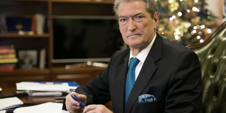 “Dielli nuk lind më për Elizabeth II”, Sali Berisha shkruan për vdekjen e Mbretëreshës: Më ka pritur dhe vlerësuar, si President i Shqipërisë