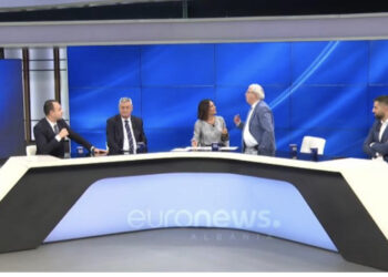 E PAPRITUR / Spartak Ngjela përplaset me Klevis Balliun dhe braktis emisionin: Ika, natën e mirë! (VIDEO)
