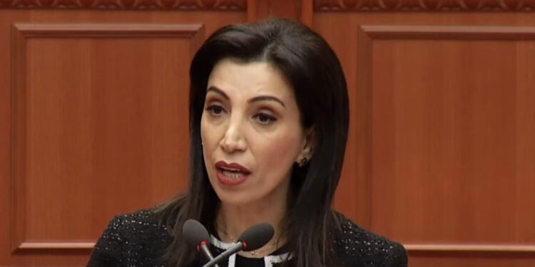 Presioni i madh nga shqiptarët për mbylljen e paligjshme të shkollës “Mehmet Akif”, reagon Kushi