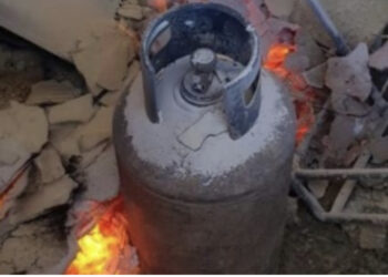 Shpërthen bombola e gazit në banesë, plagoset nëna dhe djali në Has