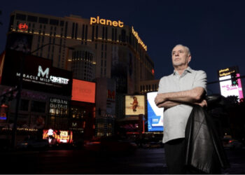 Pak metra nga shtëpia, vritet me thikë gazetari investigativ