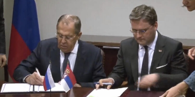 “Alarm për Tiranë dhe Shkupin”, gazetari boshnjak: Serbia nënshkroi në Nju Jork marrëveshje me Rusinë, alarm për vendet e NATO-s