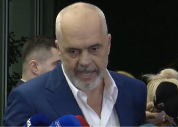 “A ka lidhje Erdogan me mbylljen e shkollës Mehmet Akif?” Rama nuk e pranon që është vasal i Turqisë