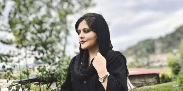 Policia iraniane vret vajzën kurde se s’kishte hixhab, shpërthejnë protesta të dhunshme në disa qytete