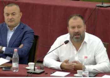 E gjithë Shqipëria një Bashki, kerkojnë bashkim të Tiranës edhe me Kamzën e Vorën!