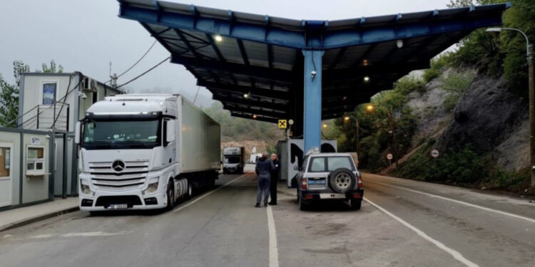 Dita e parë e reciprocitetit mes Serbisë dhe Kosovën, qytetarët: E kaluam kufirin sikur të ishte BE