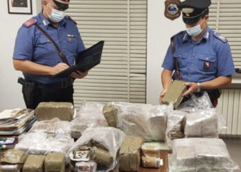 EMRAT/ Kush është gruaja që pastronte paratë e drogës në Itali, “shefi” menaxhonte punën nga Elbasani