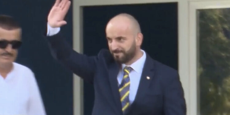 “Nuk do kthehet më në Polici”, gazetarja tregon shtetin ku do shkojë Gledis Nano