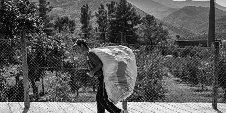 “Duke kërkuar spiunët rusë në Gramsh“