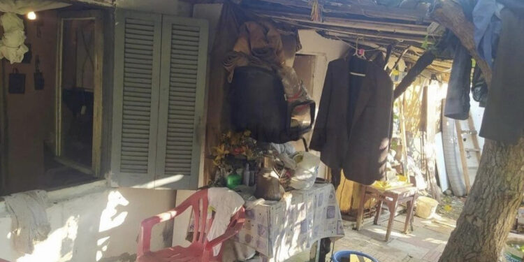 FOTO/ U ngjit të rregullonte tjegullat, gjendet i vdekur në çati 80-vjeçari