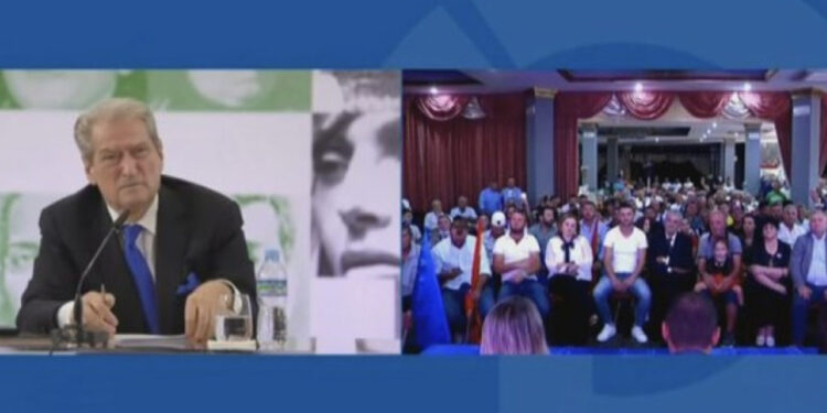 Sali Berisha foltore me shqiptarët në Itali: Rikthimi në pushtet i koalicionit të djathtë me rëndësi të madhe