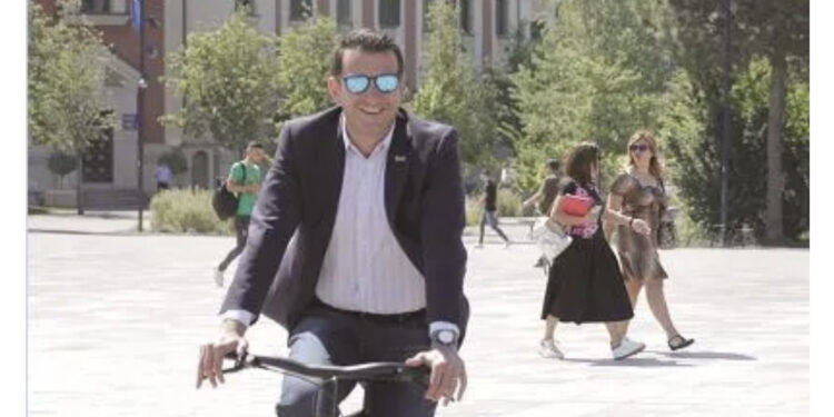 Veliaj, 2 mln USD lobim në SHBA’/ Kalaja: Paratë u siguruan nga tenderi 3 mln € te Bashkia e Tiranës