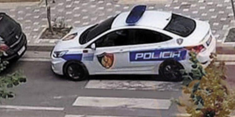 Parkoi mjetin në vijat e bardha, gjobitet efektivi i Policisë në Lezhë