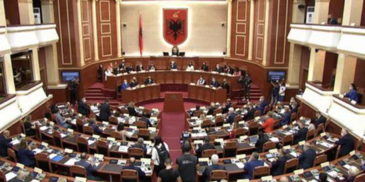 Sot mblidhet Kuvendi, ja çfarë pritet të diskutohet dhe votohet