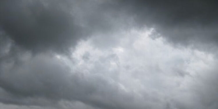 Parashikimi i motit për sot, ulje temperaturash dhe reshje shiu