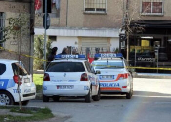 Merret peng 17-vjeçarja në Kavajë, ndërhyn policia