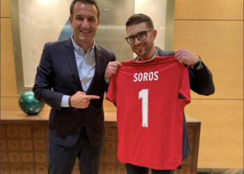 Lufta brenda PS/ Veliaj i bën të fortin Edi Ramës, takohet në SHBA me djalin e George Soros