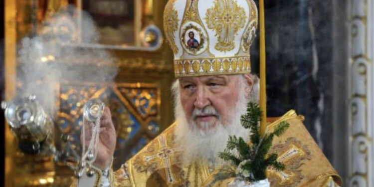 Patriarku rus bën deklaratën e habitshme: Kush vdes në luftë i lahen mëkatet