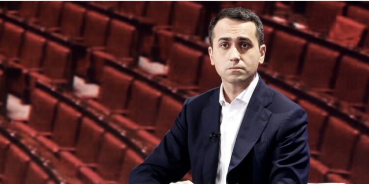 E bujshme, Luigi Di Maio, ministri i jashtëm në Itali mbetet jashtë parlamentit
