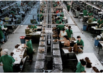 Fasoneria dhe puna jashtë vendit po sjellin të ardhura rekord për ekonominë shqiptare