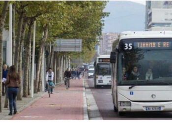 Shoqata e Transportit Publik paralajmëron: Do DYFISHOHET çmimi i biletës, do e çojmë 80 lekë