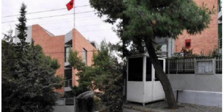 Hakerat publikojnë e-maile të tjera/ “Do të sulmohet ambasada shqiptare në Athinë”