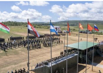 Rusia nis stërvitjet ushtarake me Kinën, Putin i vëzhgon nga afër