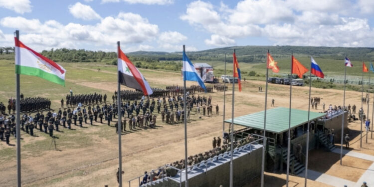 Rusia nis stërvitjet ushtarake me Kinën, Putin i vëzhgon nga afër