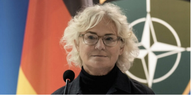 Gjermania arrin marrëveshje me Slloveninë për t’i dërguar tanke Ukrainës