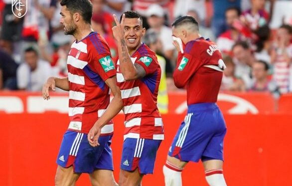 FOTO/ 6 gola në 6 ndeshje, Uzuni një bekim për Edy Reja-n, “pagëzohet” me çmimin e veçantë