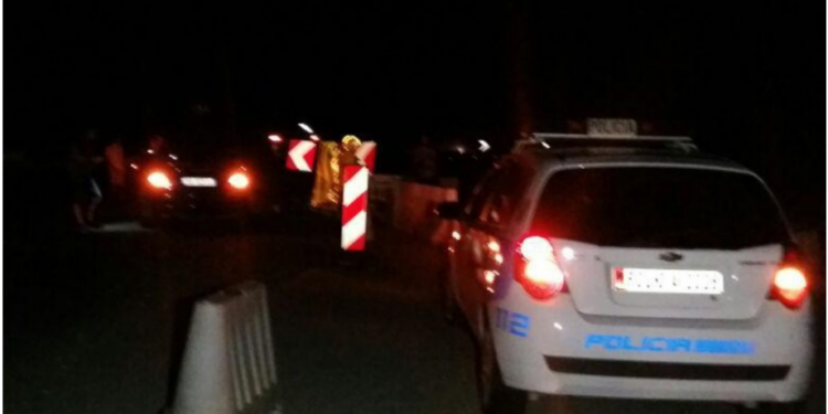 Shoferja përplas këmbësoren në Durrës, 18-vjeçarja përfundon në spital