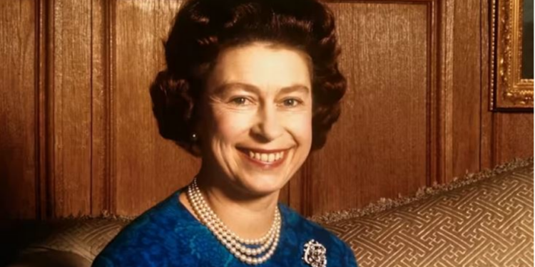 5 momentet e paharrueshme të Mbretëreshës Elizabeth që kanë bërë historinë