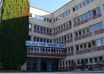 “Nxënësit tanë, elita intelektuale e vendit”, kolegji “Mehmet Akif”, pas VKM-se për mbylljen: Kemi zbatuar të gjitha ligjet, po humb Shqipëria