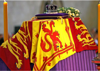 Pse arkivoli i Mbretëreshës Elizabeth u largua për herë të fundit nga rezidenca në Londër në orën 14:22