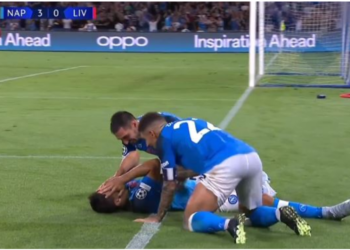 VIDEO/ Napoli nuk përmbahet, shkatërron Liverpoolin