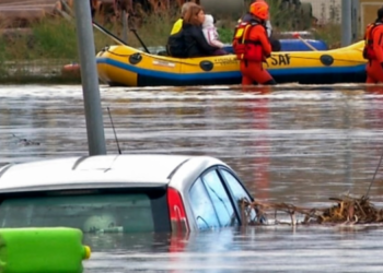 Dhjetë të vdekur në Itali për shkak të motit të keq, autoritetet paralajmërojnë banorët