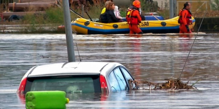Dhjetë të vdekur në Itali për shkak të motit të keq, autoritetet paralajmërojnë banorët