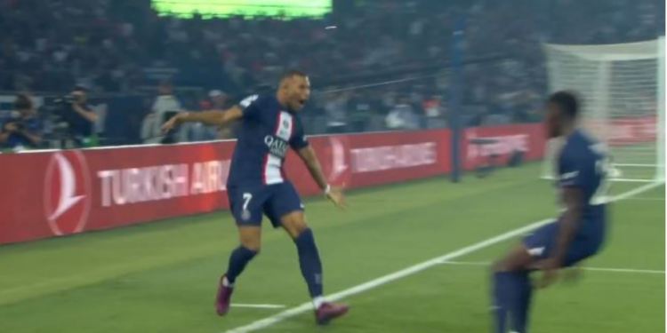 VIDEO/ Mbappe realizon gol të jashtëzakonshëm, kombinim perfekt me Neymar