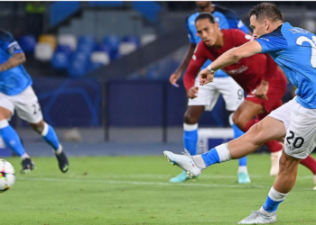 VIDEO/ Napolit nuk di të ndalet, shënon golin e 4 gola ndaj Liverpoolit