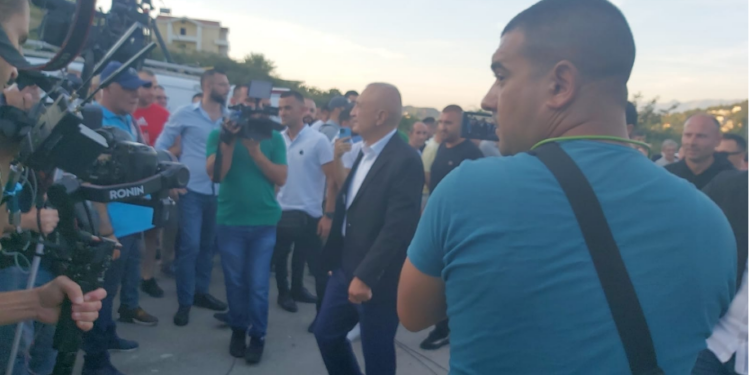 Protesta e Partisë së Lirisë, Meta mbërrin te inceneratori i Tiranës