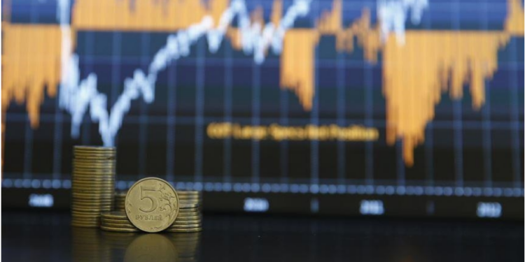 FT: Ekonomia ruse është në kolaps, miliarda të ardhura të humbura nga gazi dhe nafta