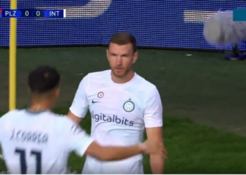 VIDEO/ Zhbllokohet Plzen-Inter, Edin Dzeko gjen rrugën e rrjetës